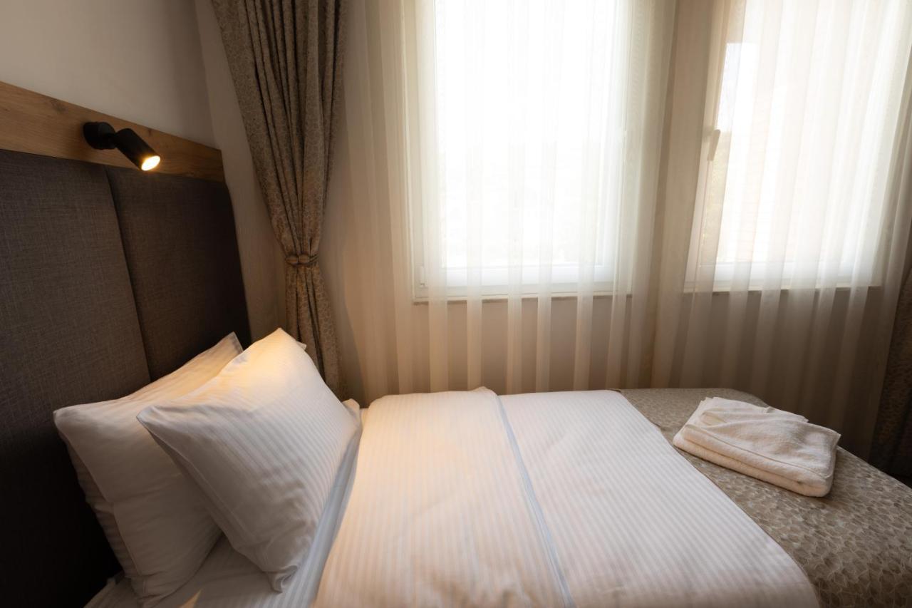 Hotel M Star Novi Pazar Exteriör bild